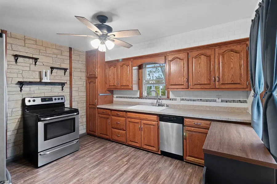 814 Mullet Place, Green Bay, WI 54304-3617 - #3