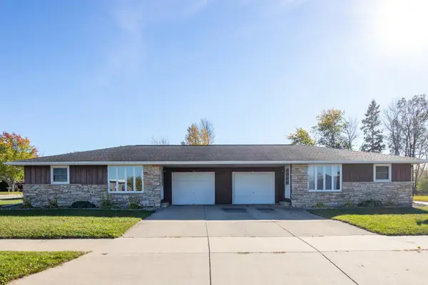707 E Elm Drive, LITTLE CHUTE, WI 54140