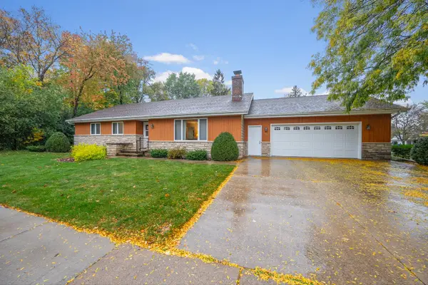 720 E Meadow Grove Boulevard, APPLETON, WI 54915-4510