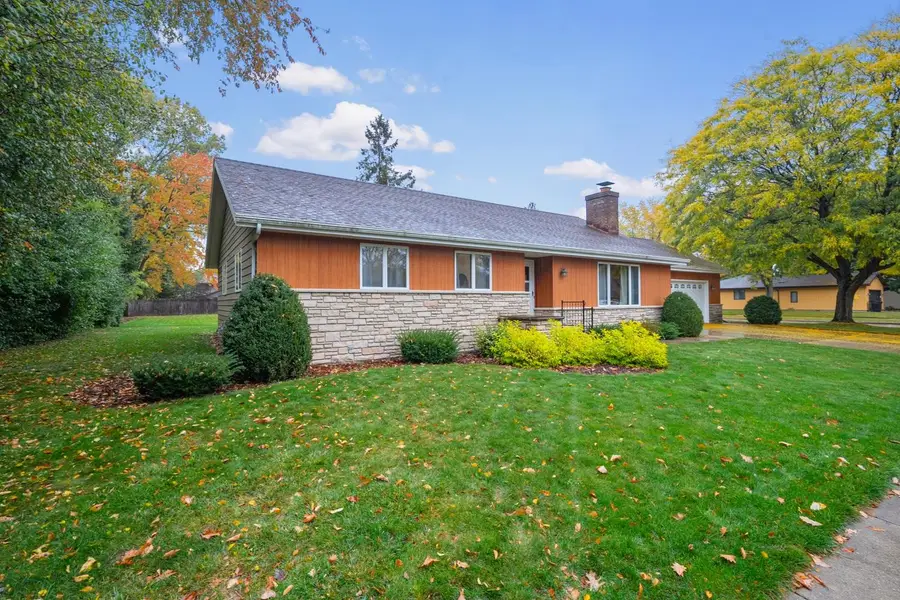 720 E Meadow Grove Boulevard, Appleton, WI 54915-4510 - #2