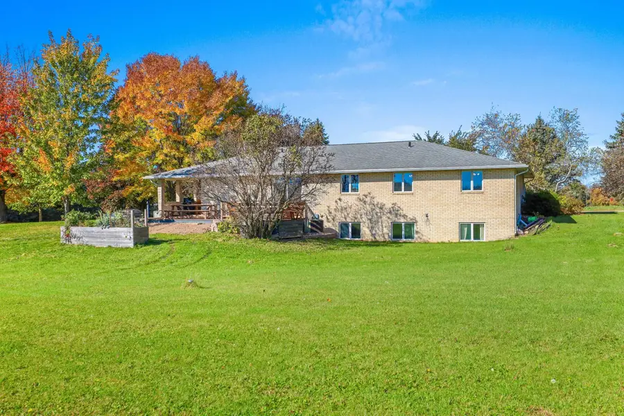 4471 Hillside Drive, Pulaski, WI 54162-9738 - #2