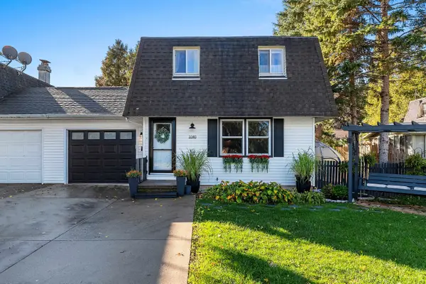 1040 S 7th Street, DE PERE, WI 54115-1106