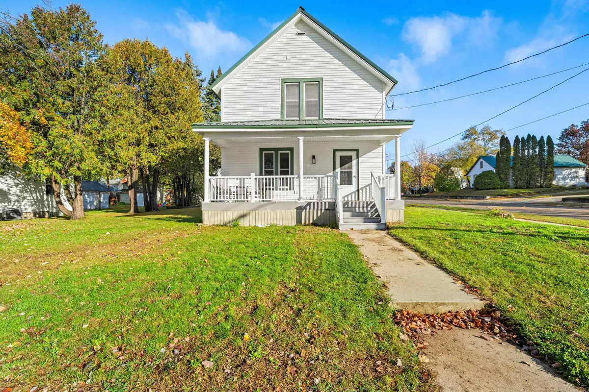 719 S Bartlett Street, Shawano, WI 54166 - #1