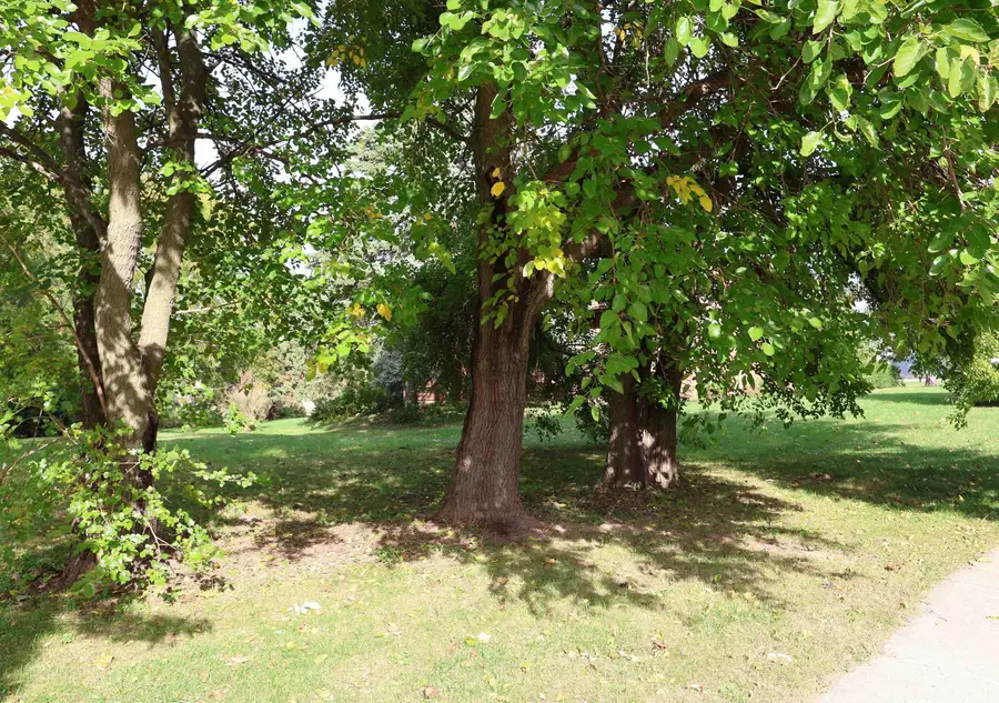 2670 W 20th Avenue, Oshkosh, WI 54904-8318 - #2