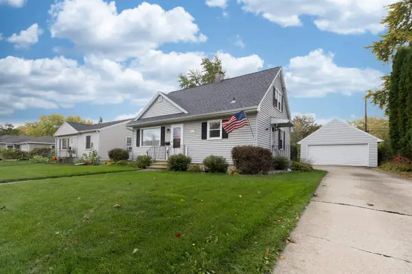 911 Sherry Street, NEENAH, WI 54956