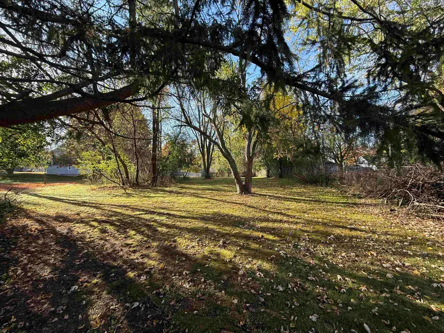 470 E State Street, Iola, WI 54945 - #3