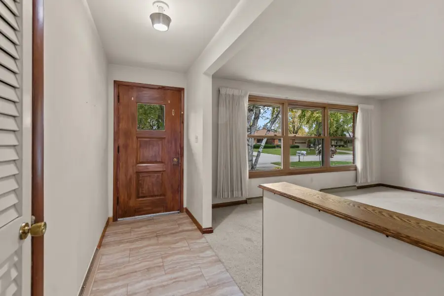 3623 S Clay Street, Green Bay, WI 54301-1201 - #2