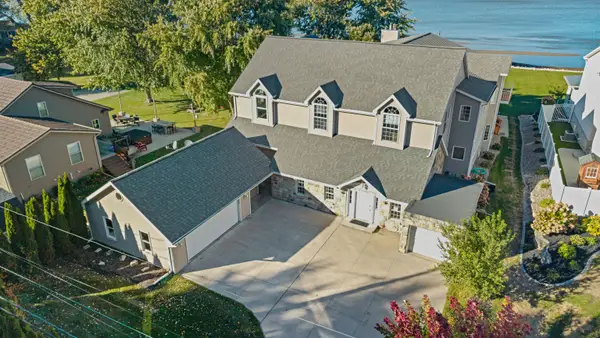 2249 Lakeside Place, GREEN BAY, WI 54302-4740