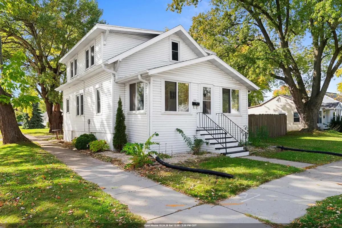 921 Liberty Street, Green Bay, WI 54304 - #1