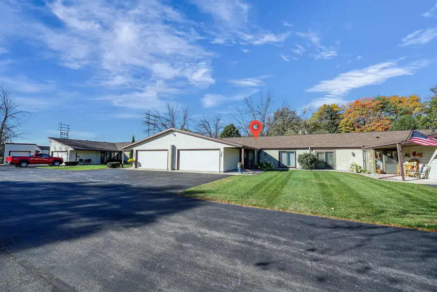 907 Jacobsen Road, Neenah, WI 54956 - #2