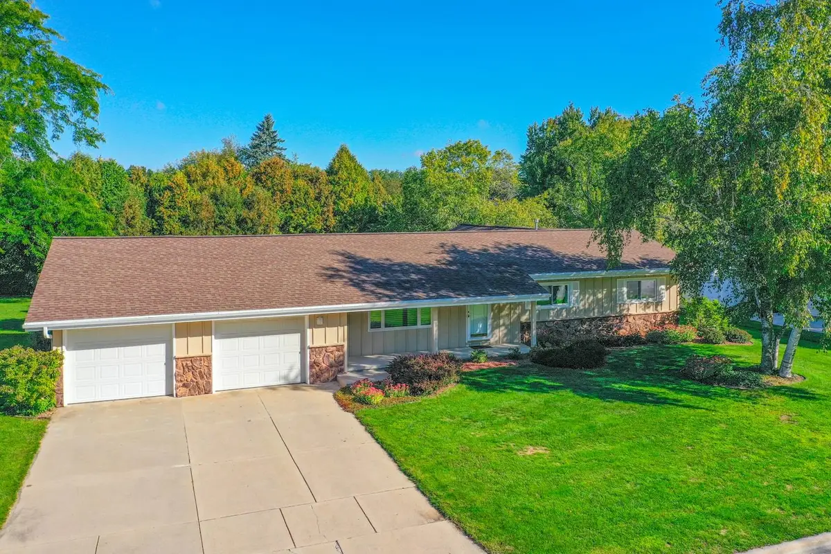 231 E Glenbrook Drive, Pulaski, WI 54162-9411 - #1