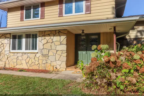 N2799 Heather Lane, WAUPACA, WI 54989-1