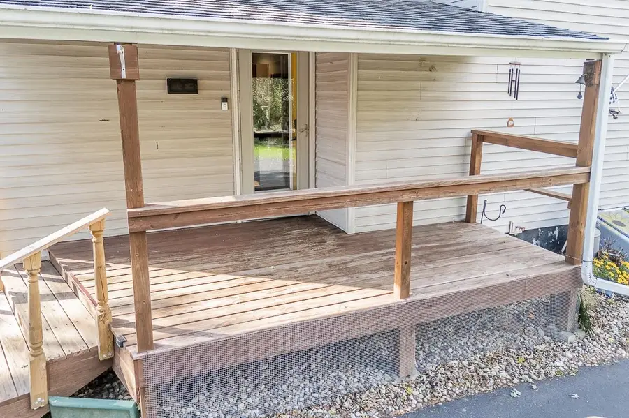 W7773 East Street, Shiocton, WI 54170-8606 - #2