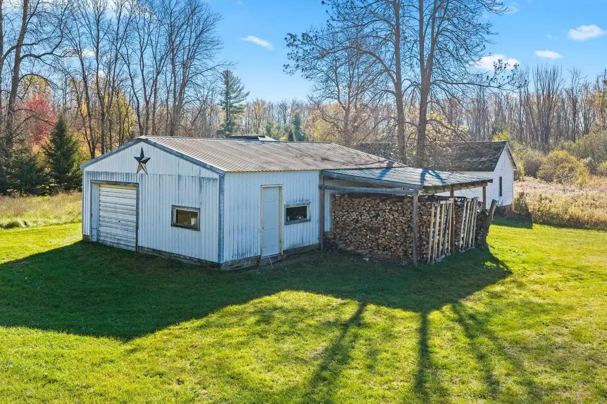 3683 County Rd E, Abrams, WI 54101 - #1