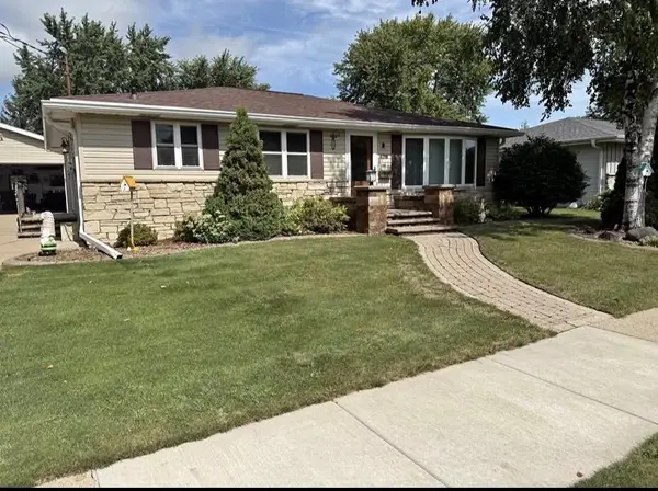 1218 Coolidge Avenue, LITTLE CHUTE, WI 54140