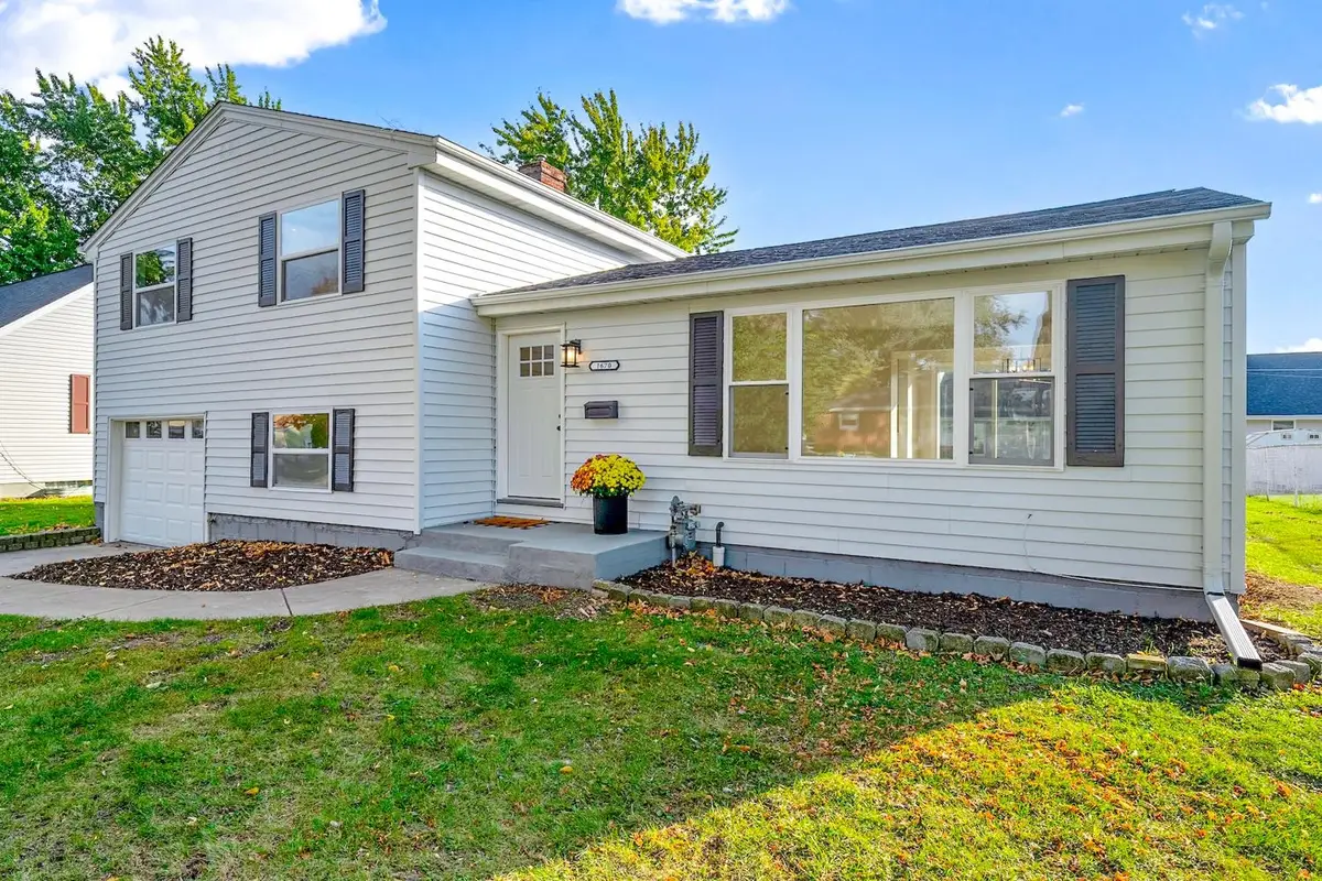 1670 Debra Lane, Green Bay, WI 54302-2245 - #1
