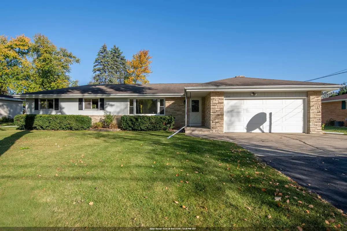 2966 Sheldon Drive, Oshkosh, WI 54904 - #1