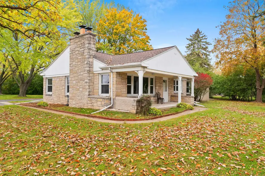 1636 Lost Dauphin Road, De Pere, WI 54115-1920 - #3