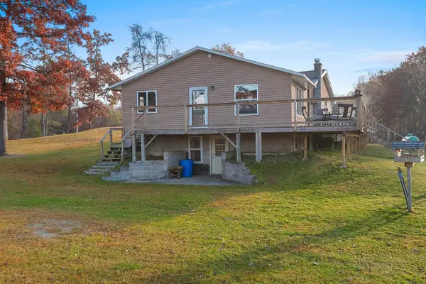 W10093 Benson Lake Road, AMBERG, WI 54102