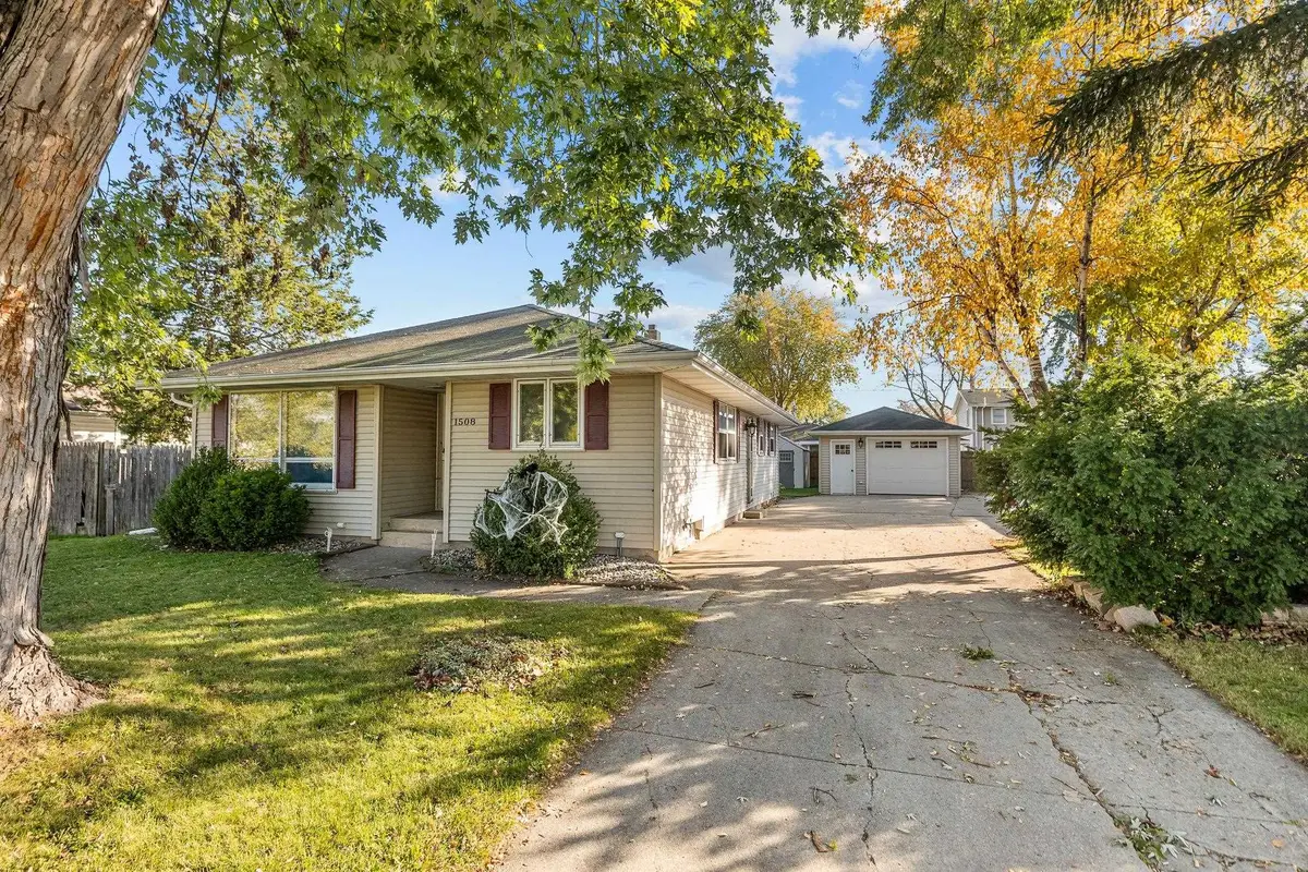 1508 Collins Street, Neenah, WI 54956 - #1