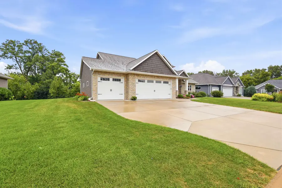 2259 Mahogany Trail, De Pere, WI 54115-1845 - #2