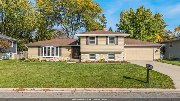 708 Kensington Road, NEENAH, WI 54956