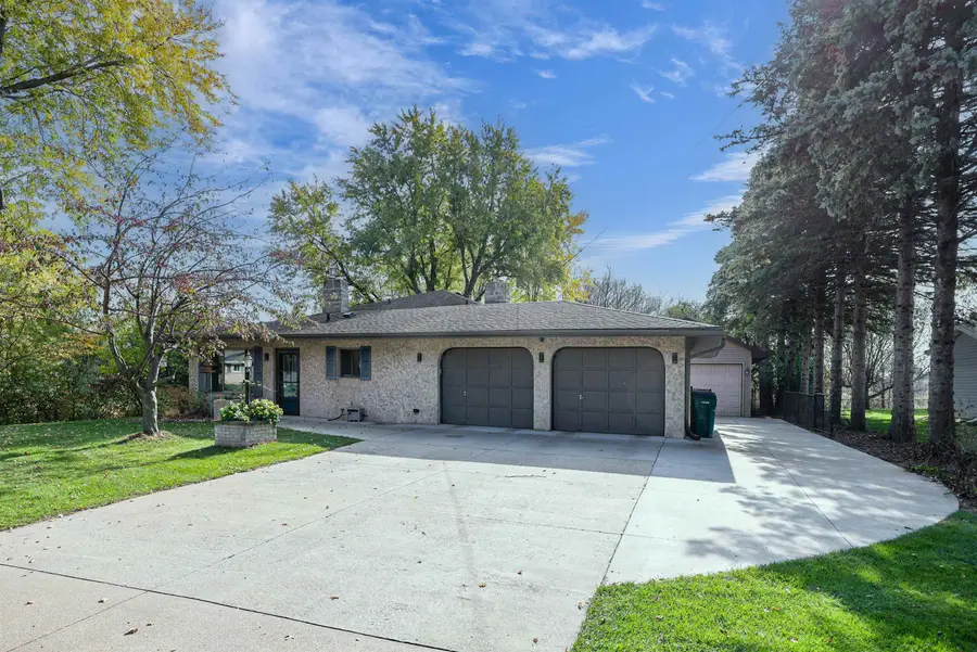 31 Pleasantview Court, Appleton, WI 54914-1530 - #2