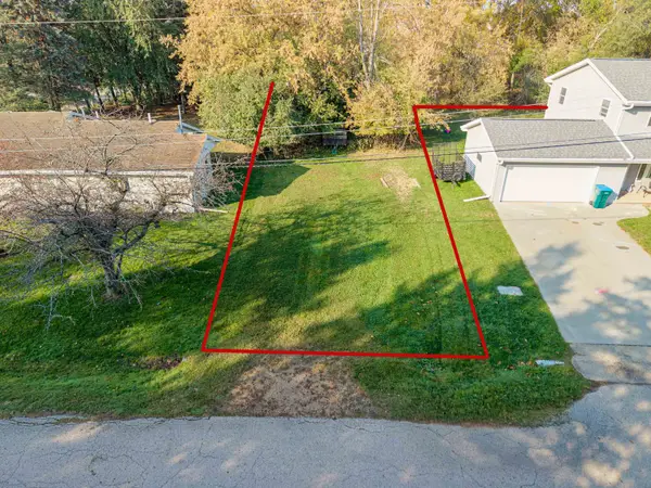 S Timmers Lane, GRAND CHUTE, WI 54914