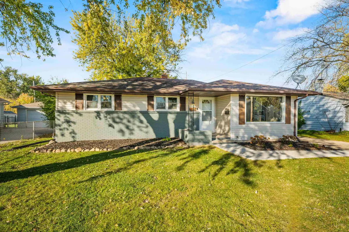 653 Mckinley Street, Neenah, WI 54956 - #1