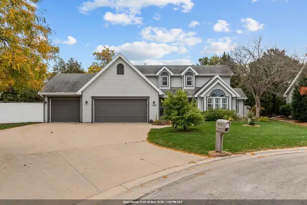 1133 W Woodstone Drive, APPLETON, WI 54914