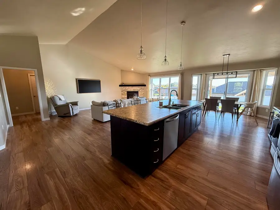 3561 Becket Drive, Green Bay, WI 54313-8484 - #2