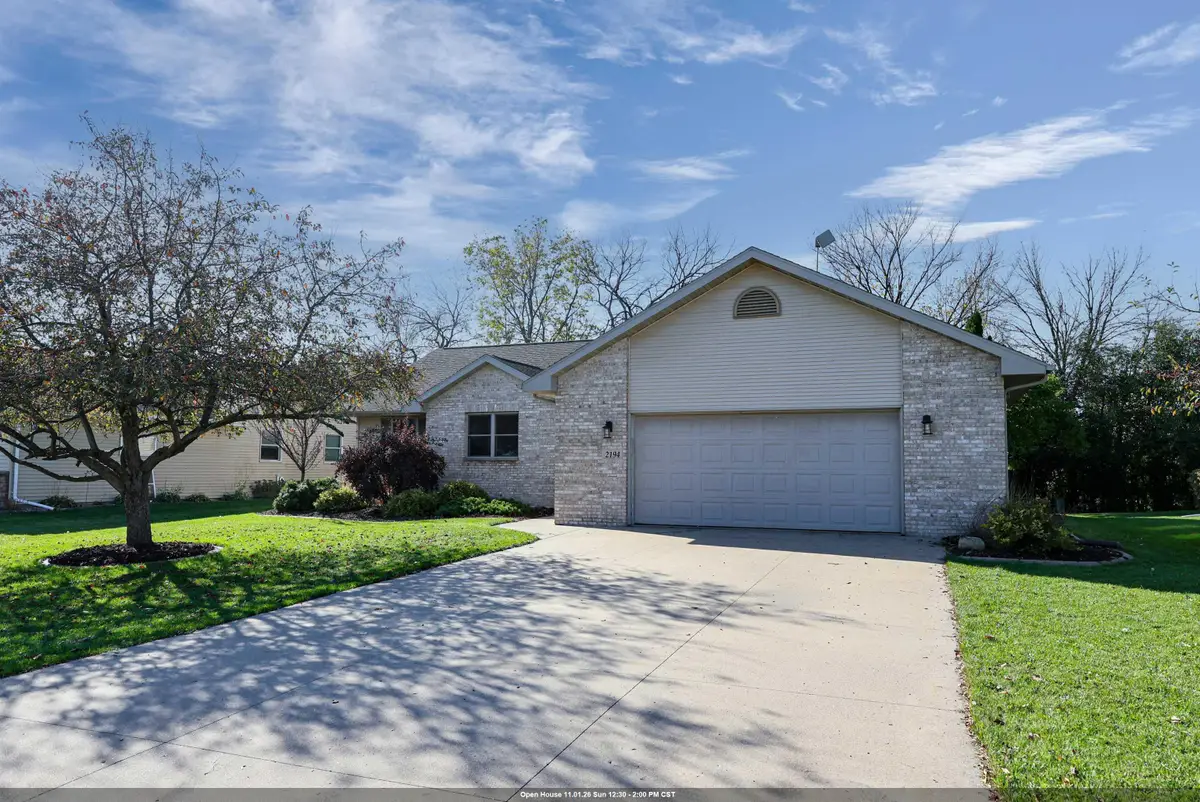 2194 Deer Prairie Drive, Neenah, WI 54956 - #1