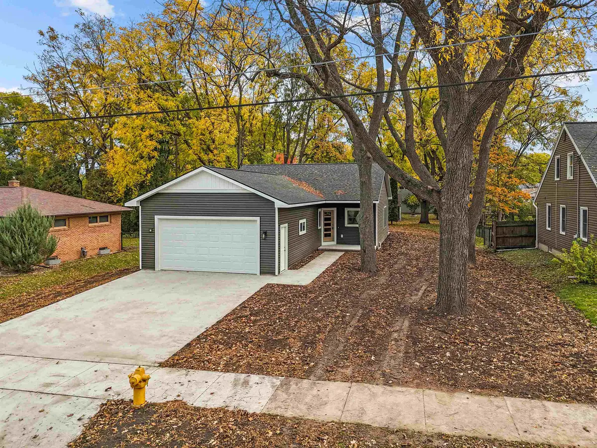 2008 Nebraska Street, Oshkosh, WI 54902 - #1