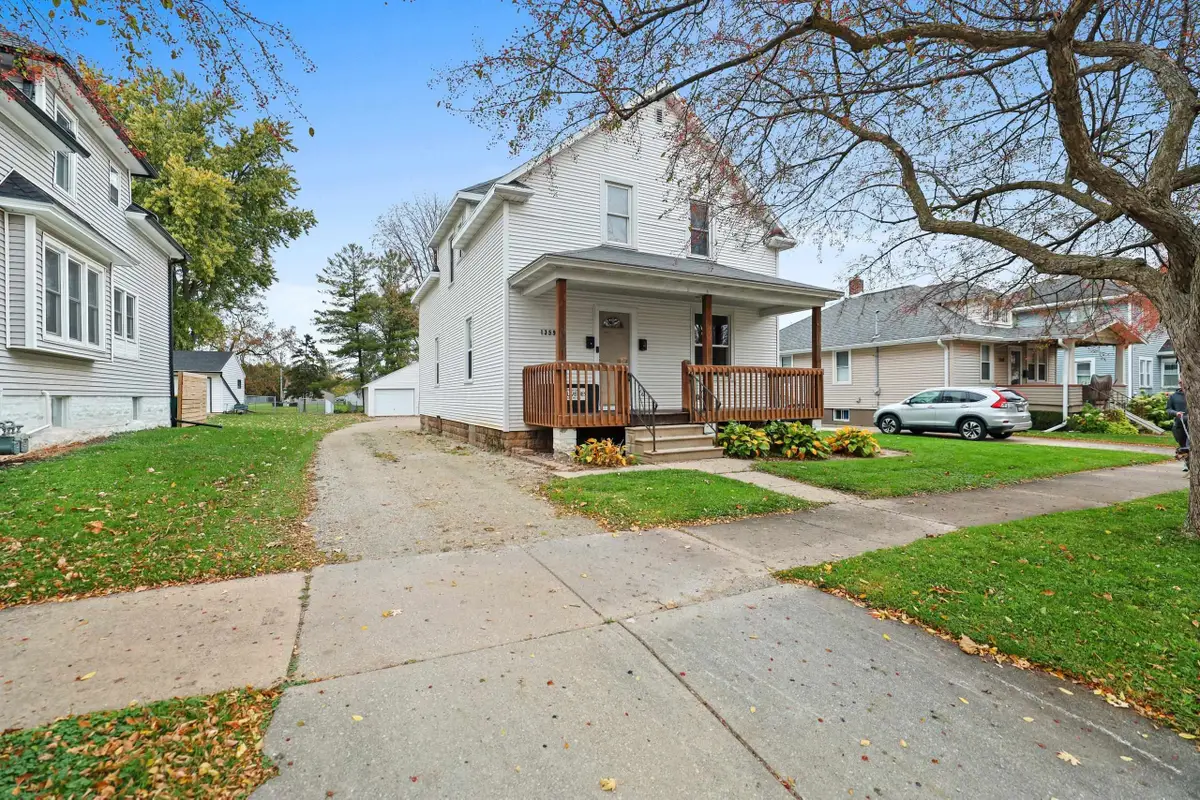 1359 Lawe Street, Green Bay, WI 54301-3324 - #1