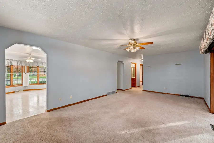 336 Willsher Drive, Fond Du Lac, WI 54935 - #2