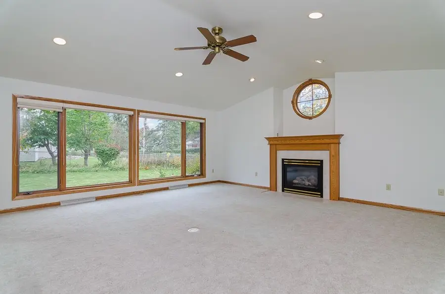 617 N Cambridge Drive, Appleton, WI 54915 - #2