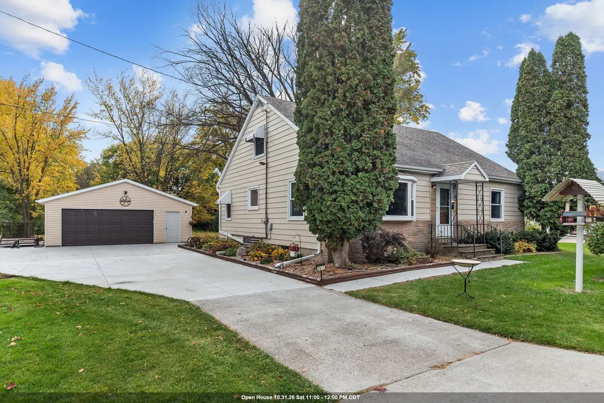 2811 Witzel Avenue, Oshkosh, WI 54904 - #1