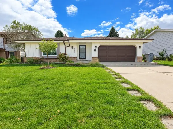 8651 W Greenbrook Drive, MILWAUKEE, WI 53224