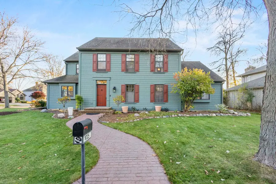 1025 E Woodcrest Drive, Appleton, WI 54915 - #2