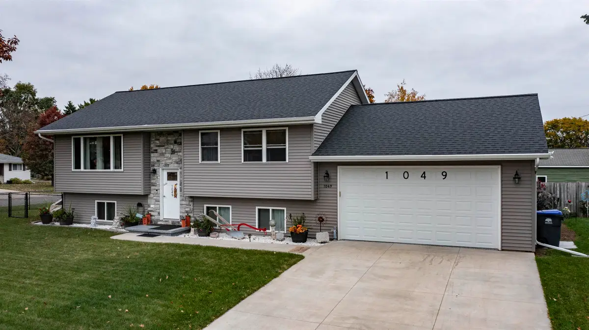 1049 Shannon Street, Neenah, WI 54956 - #1