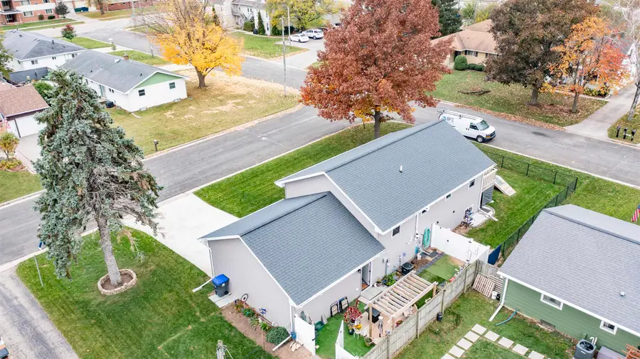 1049 Shannon Street, Neenah, WI 54956 - #3
