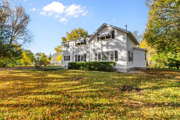 594 W Larrabee Street, OMRO, WI 54963