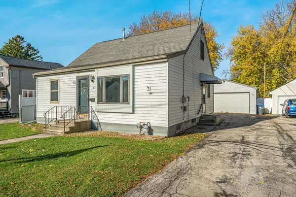 125 Mayer Street, NEENAH, WI 54956