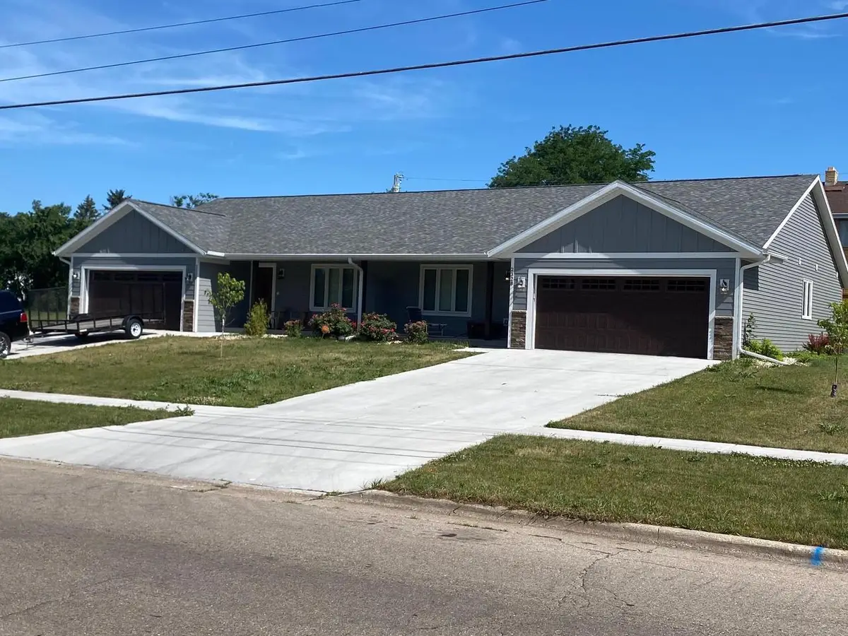 2328-2330 Mineral Point Ave, Milwaukee, WI 53548 - Image #1