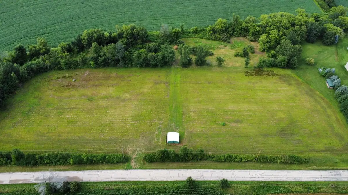 E9444 Hogsback Rd, Milwaukee, WI 53913 - #1