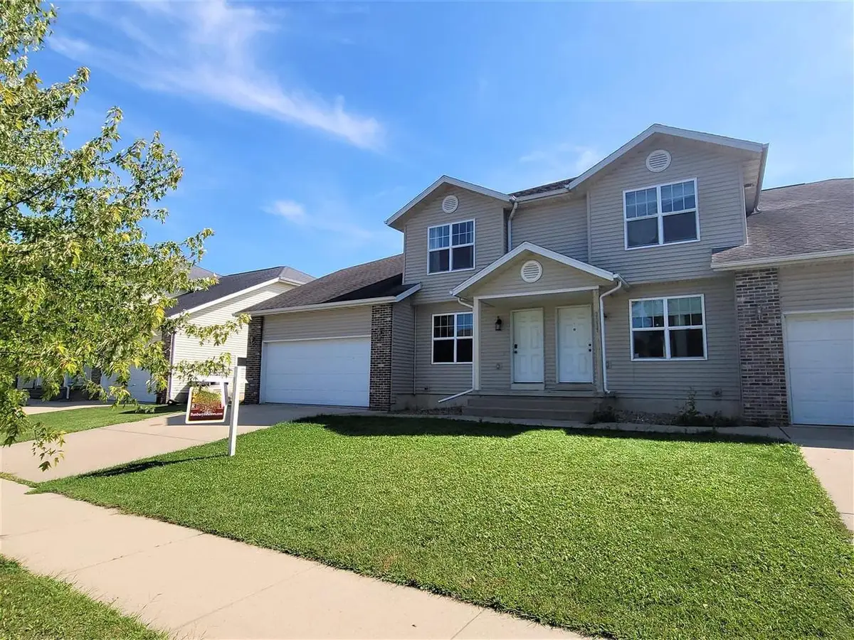 5119 Horned Owl Dr, Oconomowoc, WI 53718 - #1