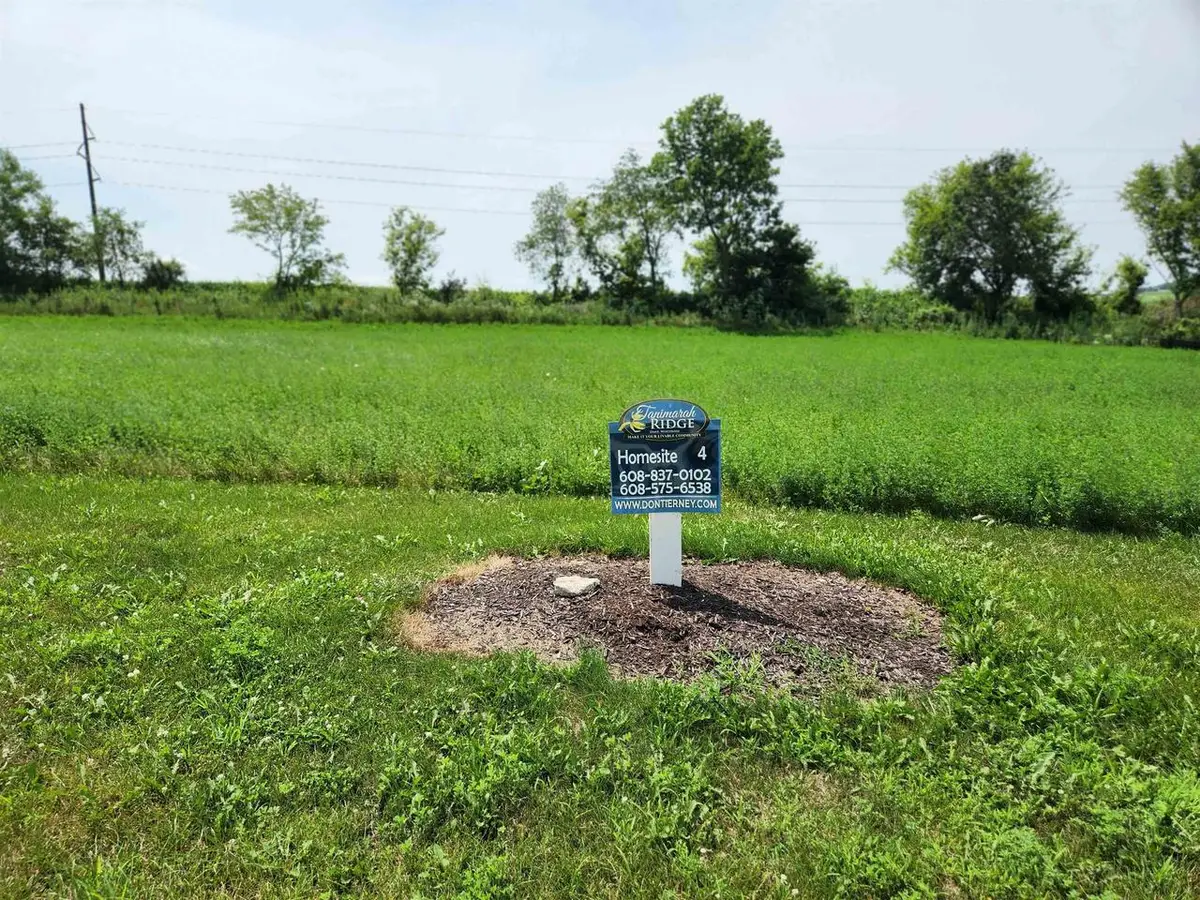 816 Valley Road, Dane, WI 53529 - Image #1