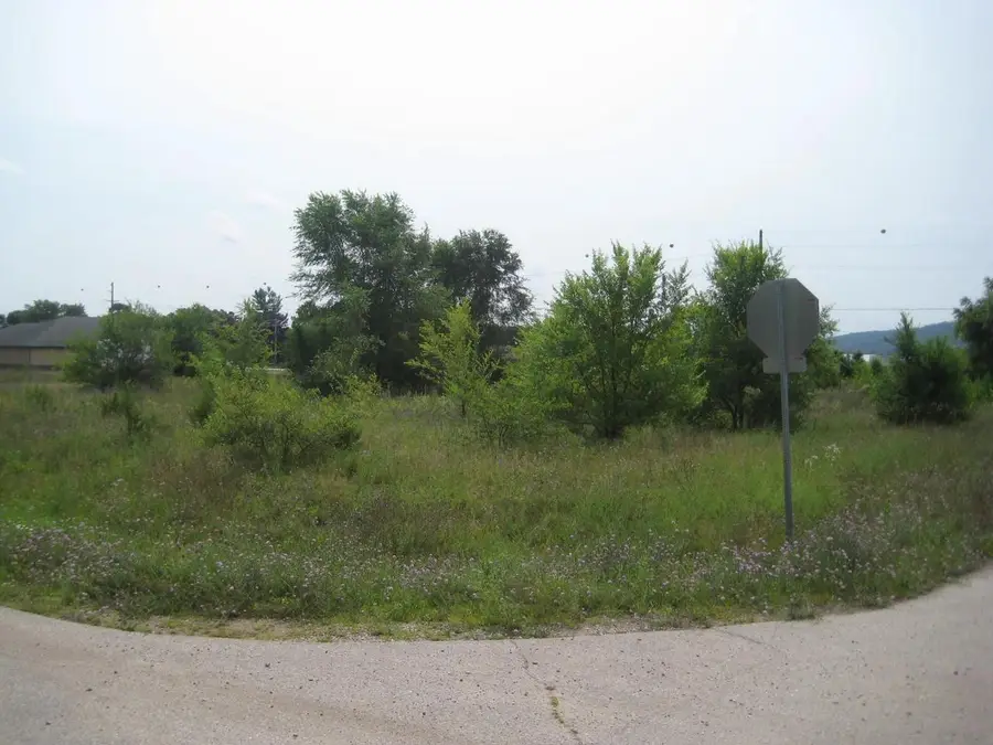 1800 S 11th Street, Prairie Du Chien, WI 53821 - Image #2