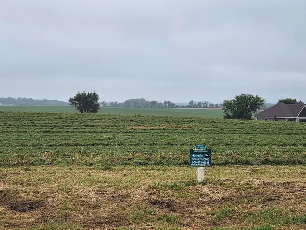 L4 Blue Victoria Drive, Sun Prairie, WI 53590