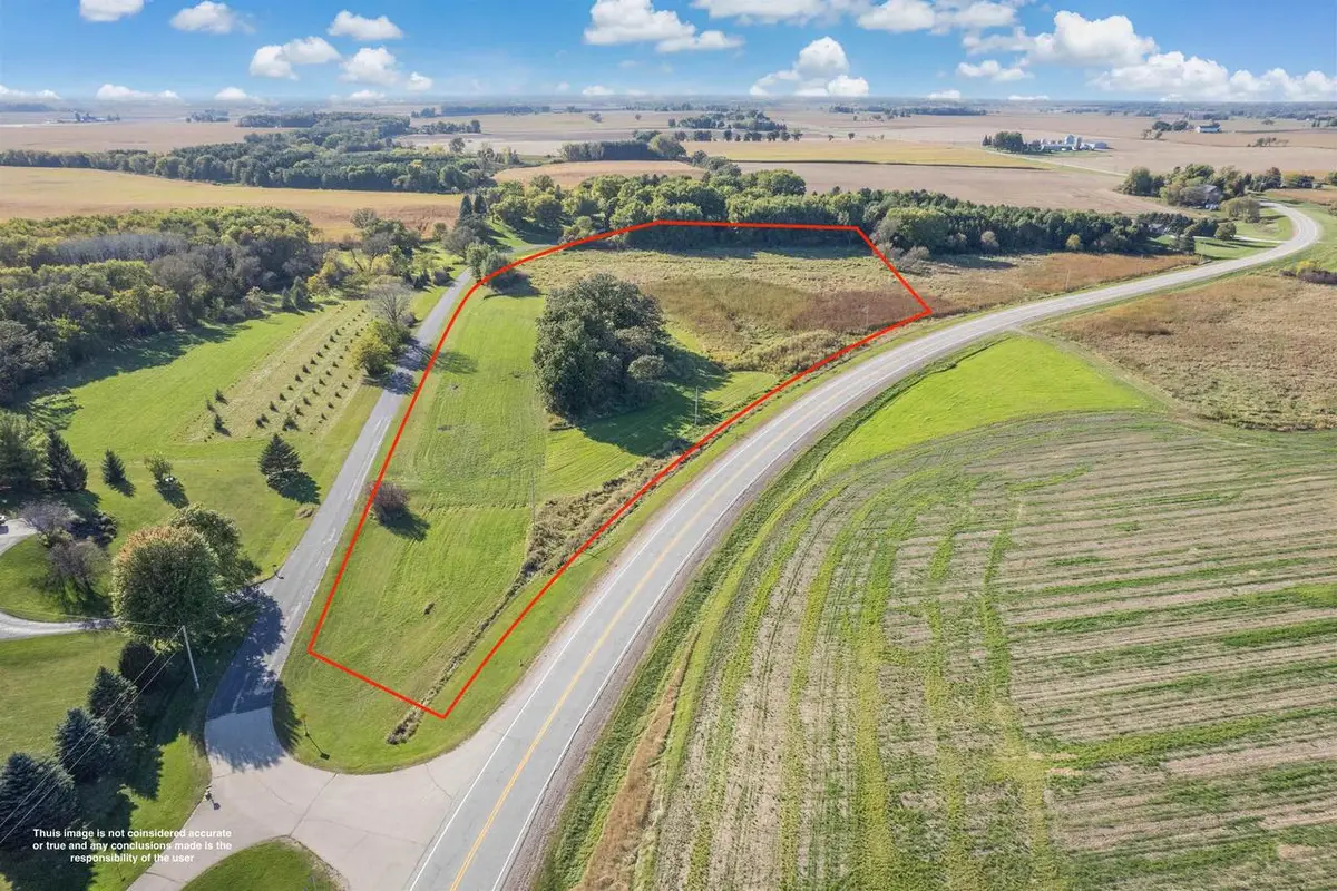 11.18 Hillcrest Road, Juneau, WI 53039 - Image #1